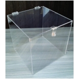 caixas em acrílico com cadeado Vitória