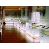 display de chão em acrílico para exposições Recife