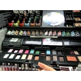 onde vende expositores em acrílico para cosméticos Rio de Janeiro