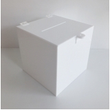 Urna em Acrílico Branco